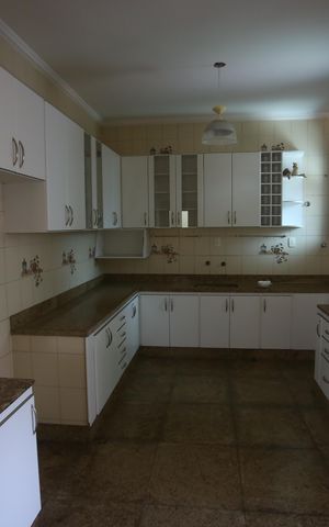 Casa para alugar com 720m², 4 quartos e 6 vagasCozinha
