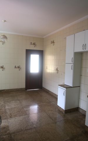 Casa para alugar com 720m², 4 quartos e 6 vagasCozinha