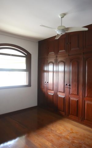 Casa para alugar com 720m², 4 quartos e 6 vagasSuíte 2