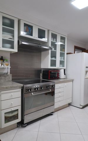 Apartamento à venda com 140m², 3 quartos e 2 vagasCozinha