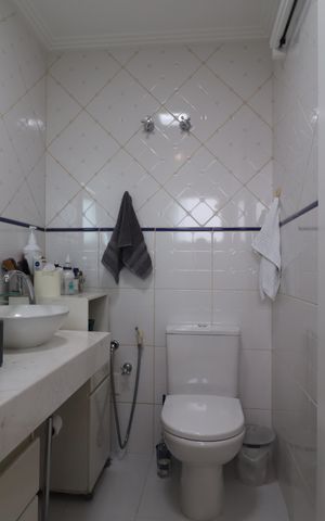 Apartamento à venda com 140m², 3 quartos e 2 vagasBanheirio Quarto 1 suíte