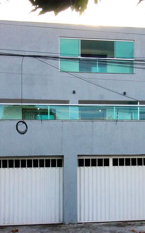 Casa à venda com 360m², 6 quartos e 3 vagasFachada