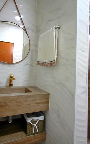 Casa à venda com 360m², 6 quartos e 3 vagasBanheiro