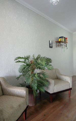 Casa à venda com 360m², 6 quartos e 3 vagas Sala  Corredor lateral