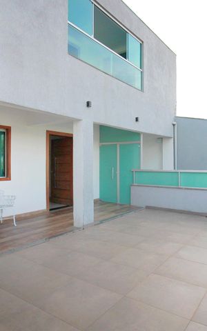 Casa à venda com 360m², 6 quartos e 3 vagasVaranda