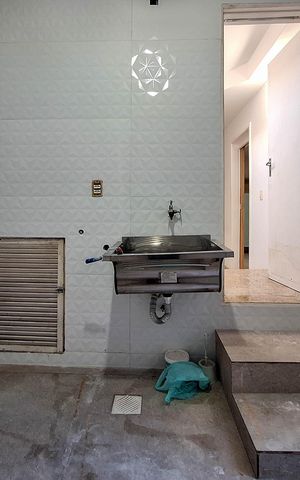 Casa de condomínio à venda com 337m², 3 quartos e 3 vagas Casa de condomínio à venda com 337m², 3 quartos e 3 vagasÁrea de Serviço