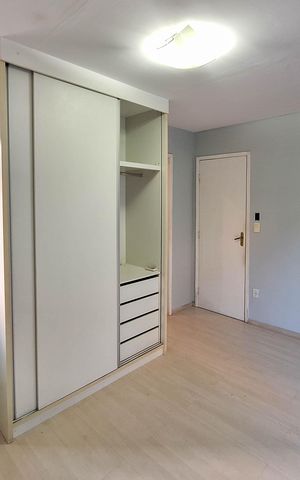 Casa de condomínio à venda com 337m², 3 quartos e 3 vagas Casa de condomínio à venda com 337m², 3 quartos e 3 vagasSuíte 2
