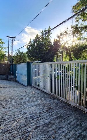 Casa de condomínio à venda com 337m², 3 quartos e 3 vagas Casa de condomínio à venda com 337m², 3 quartos e 3 vagasQuintal