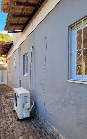 Casa de condomínio à venda com 337m², 3 quartos e 3 vagas Casa de condomínio à venda com 337m², 3 quartos e 3 vagasQuintal