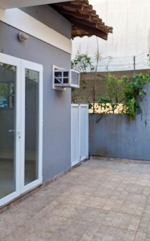 Casa de condomínio à venda com 337m², 3 quartos e 3 vagas Casa de condomínio à venda com 337m², 3 quartos e 3 vagasQuintal