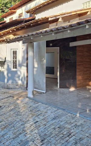 Casa de condomínio à venda com 337m², 3 quartos e 3 vagas Casa de condomínio à venda com 337m², 3 quartos e 3 vagasQuintal