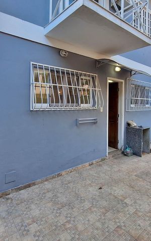 Casa de condomínio à venda com 337m², 3 quartos e 3 vagas Casa de condomínio à venda com 337m², 3 quartos e 3 vagasQuintal