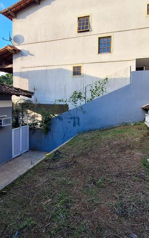 Casa de condomínio à venda com 337m², 3 quartos e 3 vagas Casa de condomínio à venda com 337m², 3 quartos e 3 vagasQuintal