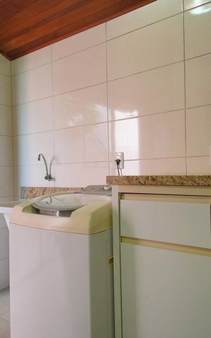 Casa à venda com 200m², 3 quartos e 2 vagasÁrea de Serviço