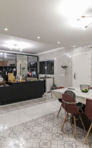 Casa à venda com 600m², 5 quartos e 6 vagas Casa à venda com 600m², 5 quartos e 6 vagasCozinha 1