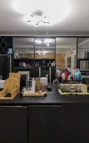 Casa à venda com 600m², 5 quartos e 6 vagas Casa à venda com 600m², 5 quartos e 6 vagasCozinha 1