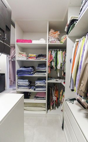 Casa à venda com 600m², 5 quartos e 6 vagas Casa à venda com 600m², 5 quartos e 6 vagasCloset da Suíte 1