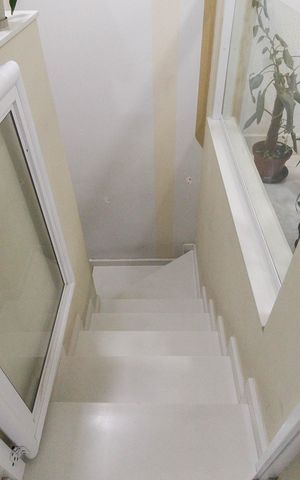 Casa à venda com 600m², 5 quartos e 6 vagas Casa à venda com 600m², 5 quartos e 6 vagasHall