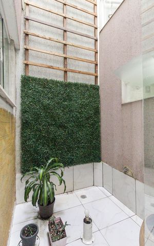 Casa à venda com 600m², 5 quartos e 6 vagas Casa à venda com 600m², 5 quartos e 6 vagasJardim de Inverno
