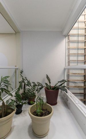 Casa à venda com 600m², 5 quartos e 6 vagas Casa à venda com 600m², 5 quartos e 6 vagasHall