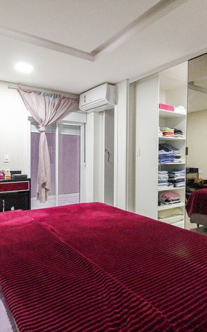 Casa à venda com 600m², 5 quartos e 6 vagas Casa à venda com 600m², 5 quartos e 6 vagasSuíte 1