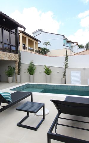 Casa de condomínio à venda com 370m², 4 quartos e 1 vagaÁrea Externa