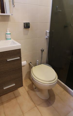 Casa de condomínio à venda com 370m², 4 quartos e 1 vagaQuarto 3 - Banheiro