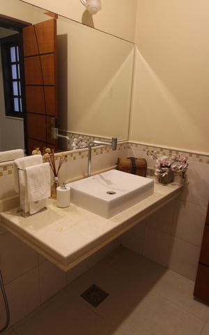 Casa de condomínio à venda com 370m², 4 quartos e 1 vagaLavabo 1