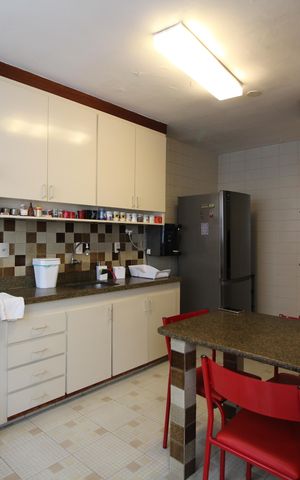Casa de condomínio à venda com 370m², 4 quartos e 1 vagaCozinha