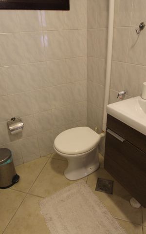 Casa de condomínio à venda com 370m², 4 quartos e 1 vagaLavabo 2