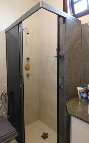 Casa de condomínio à venda com 370m², 4 quartos e 1 vagaBanheiro Social