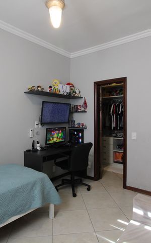 Casa de condomínio à venda com 370m², 4 quartos e 1 vagaQuarto 1