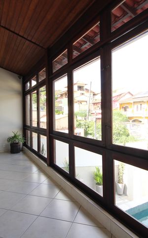 Casa de condomínio à venda com 370m², 4 quartos e 1 vagaSala 2 - Varanda