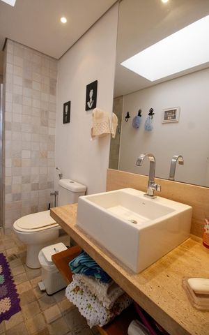 Casa para alugar com 800m², 3 quartos e 6 vagasBanheiro 2