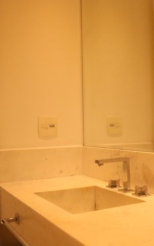 Apartamento à venda com 137m², 3 quartos e 3 vagasBanheiro da Suíte 2