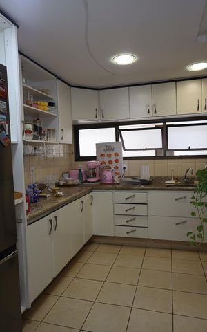Apartamento para alugar com 100m², 3 quartos e 2 vagasCozinha
