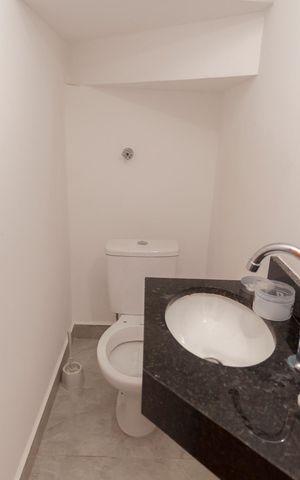Casa à venda com 141m², 3 quartos e 2 vagasLavabo