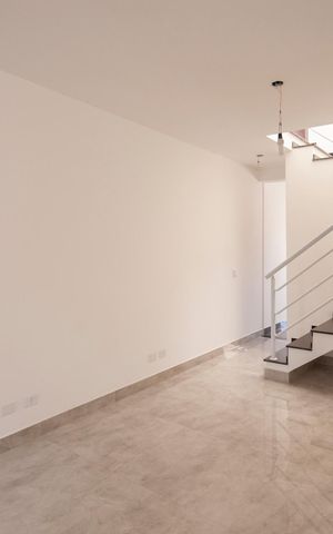 Casa à venda com 141m², 3 quartos e 2 vagasSala