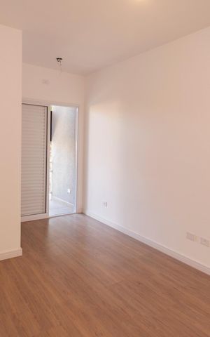 Casa à venda com 141m², 3 quartos e 2 vagasSuíte