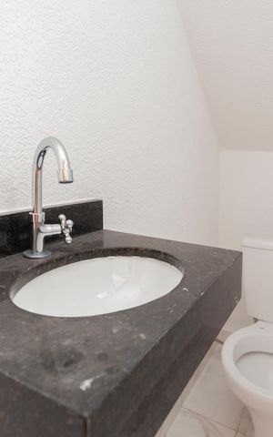 Casa à venda com 141m², 3 quartos e 2 vagasBanheiro Social