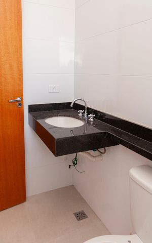 Casa à venda com 141m², 3 quartos e 2 vagasBanheiro da Suíte