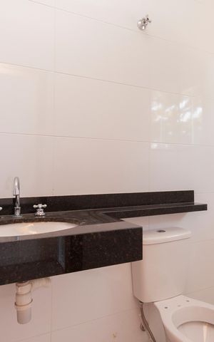 Casa à venda com 141m², 3 quartos e 2 vagasBanheiro da Suíte