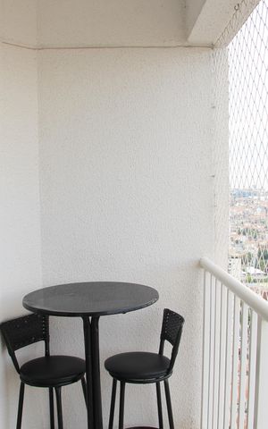 Apartamento à venda com 47m², 2 quartos e 1 vagaVaranda e Área de Serviço
