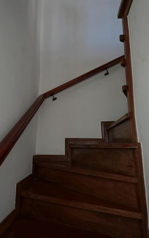Apartamento à venda com 157m², 2 quartos e 2 vagasEscada