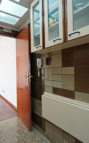 Apartamento à venda com 157m², 2 quartos e 2 vagasCozinha