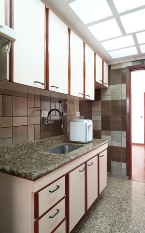 Apartamento à venda com 157m², 2 quartos e 2 vagasCozinha