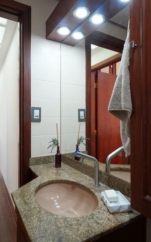 Apartamento à venda com 157m², 2 quartos e 2 vagasBanheiro social