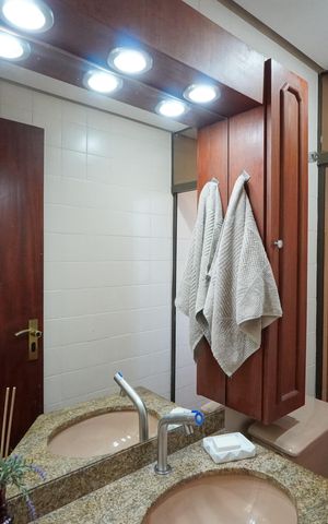Apartamento à venda com 157m², 2 quartos e 2 vagasBanheiro social