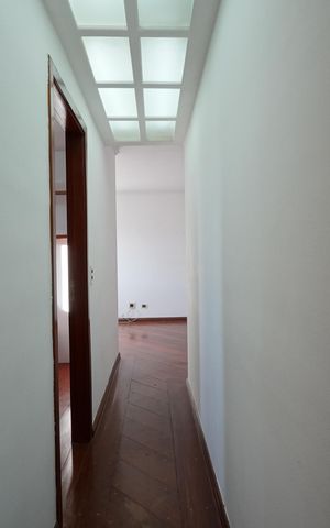 Apartamento à venda com 157m², 2 quartos e 2 vagasCorredor