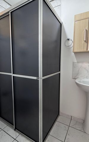Apartamento à venda com 45m², 2 quartos e 1 vaga Apartamento à venda com 45m², 2 quartos e 1 vagaBanheiro Social